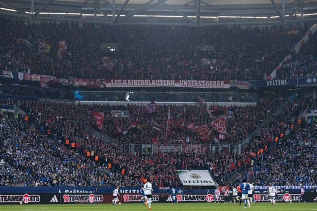 2 Fußball Bundesliga FC Schalke 04 1 FC Kaiserslautern 25 01 2026 Fa ns von 1 FC Kaiserslautern 2 Fußball Bundesliga FC Schalke 04 1 FC Kaiserslautern Veltins Arena, Gelsenkirchen 25 01 2026 DFL regulations prohibit any use of photographs as image sequences and or quasi video Copyright: xBEAUTIFULxSPORTS Buriakovx