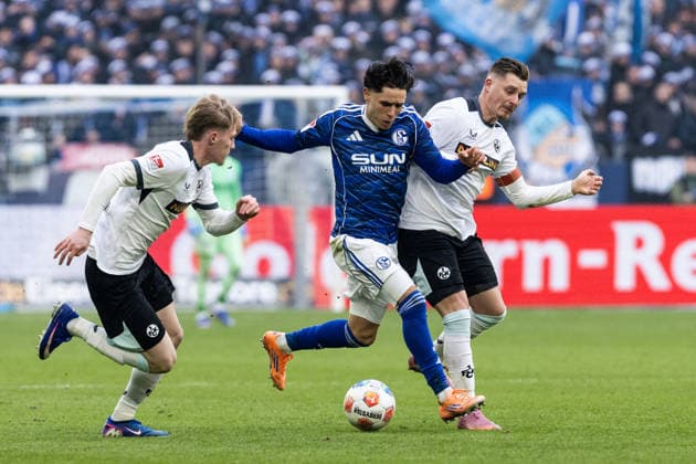 2 Soccer Bundesliga FC Schalke 04 1 FC Kaiserslautern 25 01 2026 Soufiane El Faouzi FC Schalke 04, 23 , Marlon Ritter 1 FC Kaiserslautern, 7 2 Soccer Bundesliga FC Schalke 04 1 FC Kaiserslautern Veltins Arena, Gelsenkirchen 25 01 2026 DFL regulations prohibit any use of photographs as image sequences and or quasi video Copyright: xBEAUTIFULxSPORTS Buriakovx