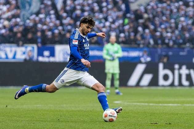 2 Soccer Bundesliga FC Schalke 04 1 FC Kaiserslautern 25 01 2026 Mertcan Ayhan FC Schalke 04, 43 2 Soccer Bundesliga FC Schalke 04 1 FC Kaiserslautern Veltins Arena, Gelsenkirchen 25 01 2026 DFL regulations prohibit any use of photographs as image sequences and or quasi video Copyright: xBEAUTIFULxSPORTS Buriakovx