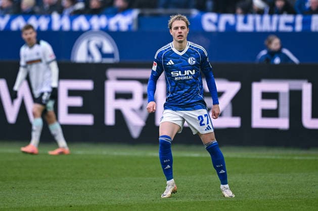 25 01 2026, Football, 2 Bundesliga, Season 2025 2026, Matchday 19, FC Schalke 04 1 FC Kaiserslautern, Finn Porath FC Schalke 04 xRHR PHOTO YYx Copyright: KROEGER RHR-FOTOx RHR-FOTO YY