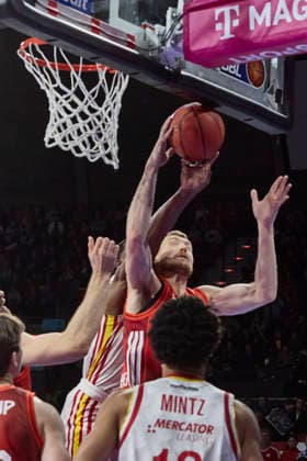 German Basketball Bundesliga BBL , FC Bayern Munich Basketball vs Fitness First Würzburg Baskets, Munich FC Bayern Basketball, Würzburg Baskets Fitness First, Würzburg Baskets, 2026 01 25 in Munich SAP Garden GIFFEY Niels FC Bayern Basketball SF Nr5 FCBB5 sportworld Munich SAP Garden Bayern Germany