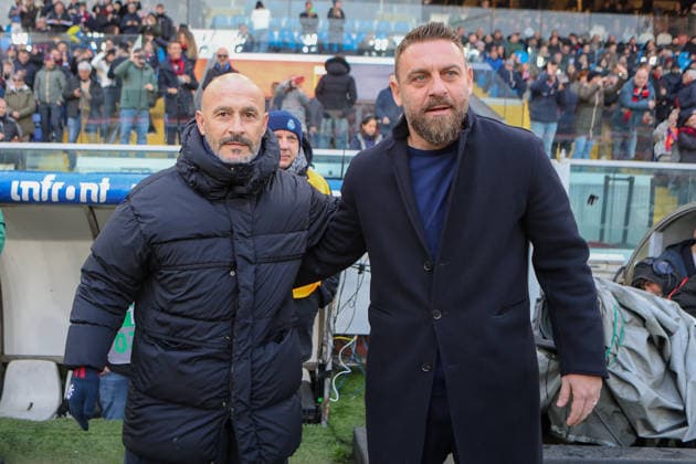 GenoaÕs head coach Daniele De Rossi and Bologna s head coach Vincenzo Italiano during the Serie A soccer match between Genoa and Bologna at the Luigi Ferraris Stadium in Genoa, Italy - Sunday, January 25, 2026. - Soccer .  Copyright: xTanoxPecoraro LaPressex