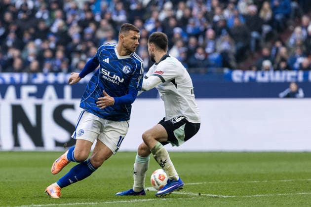 2 Soccer Bundesliga FC Schalke 04 1 FC Kaiserslautern 25 01 2026 Edin Dzeko FC Schalke 04, 10 2 Soccer Bundesliga FC Schalke 04 1 FC Kaiserslautern Veltins Arena, Gelsenkirchen 25 01 2026 DFL regulations prohibit any use of photographs as image sequences and or quasi video Copyright: xBEAUTIFULxSPORTS Buriakovx