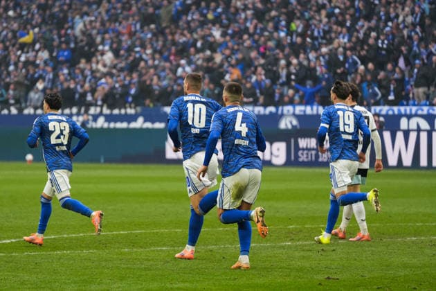Germany Soccer 2 Bundesliga, Season 2025 26, 19 Matchday FC Schalke 04 vs 1 FC Kaiserslautern, 25 01 2026, Veltins Arena Gelsenkirchen, North Rhine-Westphalia Cheer Goal celebration Goal 1 2 by Edin Džeko, Edin Dzeko FC Schalke 04, 10 Copyright: xLeonxFrickx