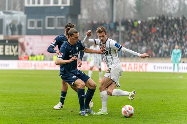 25 01 2026, xdaymx, Soccer 2 Bundesliga, SV Elversberg VfL Bochum Tom Zimmerschmied mit der Hacke DFL DFB REGULATIONS PROHIBIT ANY USE OF PHOTOGRAPHS as IMAGE SEQUENCES and or QUASI VIDEO Elversberg