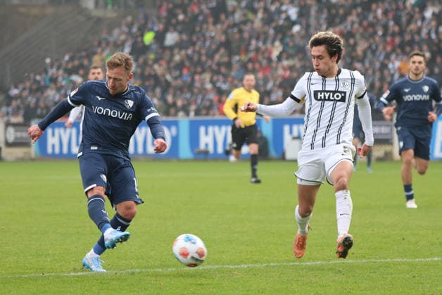 25 01 2026, Football, Men, 2 Bundesliga, Season 2025 2026, SV 07 Elversberg VfL Bochum 1848, Nicholas Mickelson SV 07 Elversberg , Felix Passlack VfL Bochum 1848 Elversberg Ursapharm Arena an der Kaiserlinde Saarland Germany DEU Copyright: xSebastianxBachx
