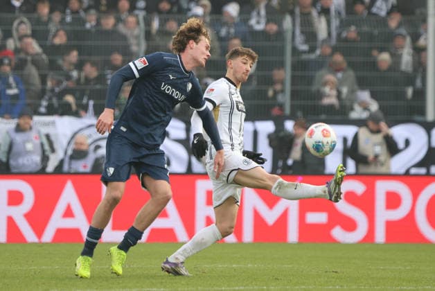 25 01 2026, Football, Men, 2 Bundesliga, Season 2025 2026, SV 07 Elversberg VfL Bochum 1848, Lukas Petkov SV 07 Elversberg , Mats Pannewig VfL Bochum 1848 Elversberg Ursapharm Arena an der Kaiserlinde Saarland Germany DEU Copyright: xSebastianxBachx