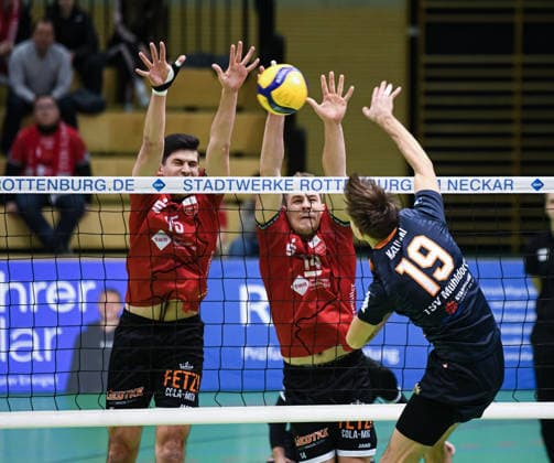 Volleyball 2 Bundesliga season 2025 2026 TV Rottenburg TSV Muehldorf 24 01 2026 Philipp Friedrich left, TV Rottenburg and Timon Schippmann middle, TV Rottenburg