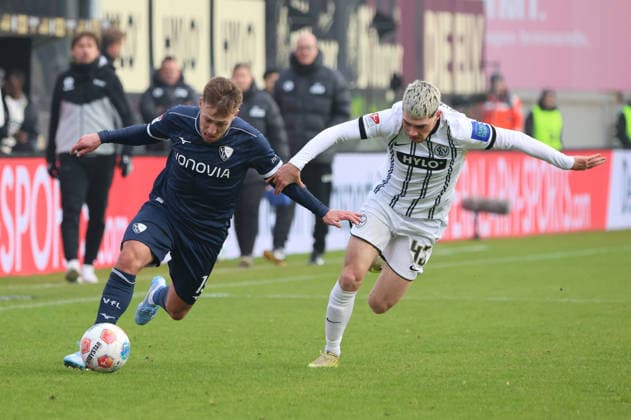 25 01 2026, Football, Men, 2 Bundesliga, Season 2025 2026, SV 07 Elversberg VfL Bochum 1848, Felix Keidel SV 07 Elversberg , Felix Passlack VfL Bochum 1848 Elversberg Ursapharm Arena an der Kaiserlinde Saarland Germany DEU Copyright: xSebastianxBachx