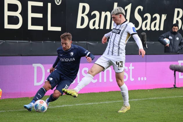 25 01 2026, Football, Men, 2 Bundesliga, Season 2025 2026, SV 07 Elversberg VfL Bochum 1848, Felix Keidel SV 07 Elversberg , Felix Passlack VfL Bochum 1848 Elversberg Ursapharm Arena an der Kaiserlinde Saarland Germany DEU Copyright: xSebastianxBachx