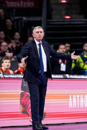 easyCredit Basketball Bundesliga, FC Bayern München Fitness First Würzburg Baskets 25 01 2026 Svetislav Pesic Headcoach FC Bayern München gestures easyCredit Basketball Bundesliga, FC Bayern München Fitness First Würzburg Baskets Munich, BMW Park on 25 01 2026 Copyright: xBEAUTIFULxSPORTS Wunderlx