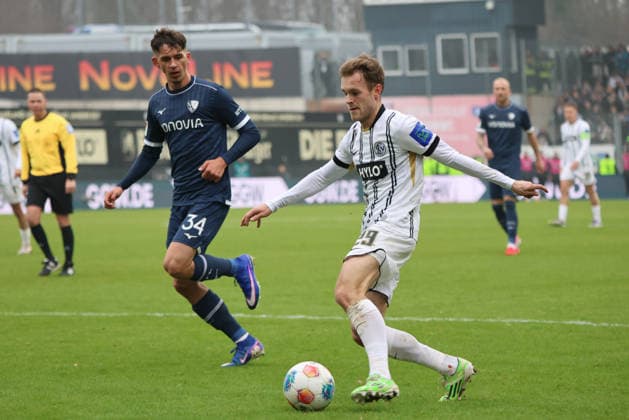 25 01 2026, Football, Men, 2 Bundesliga, Season 2025 2026, SV 07 Elversberg VfL Bochum 1848, Tom Zimmerschied SV 07 Elversberg , Cajetan Lenz VfL Bochum 1848 Elversberg Ursapharm Arena an der Kaiserlinde Saarland Germany DEU Copyright: xSebastianxBachx