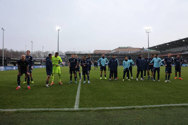 25 01 2026, Football, Men, 2 Bundesliga, Season 2025 2026, SV 07 Elversberg VfL Bochum 1848, The team VfL Bochum 1848 thanks the fans Elversberg Ursapharm Arena an der Kaiserlinde Saarland Germany DEU Copyright: xSebastianxBachx