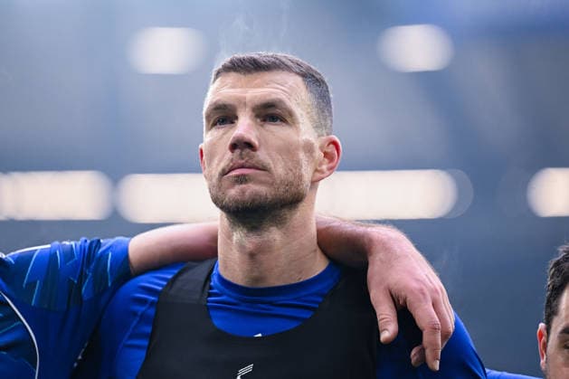25 01 2026, Football, 2 Bundesliga, Season 2025 2026, Matchday 19, FC Schalke 04 1 FC Kaiserslautern, Edin Džeko Dzeko FC Schalke 04 xRHR PHOTO YYx Copyright: KROEGER RHR-FOTOx RHR-FOTO YY
