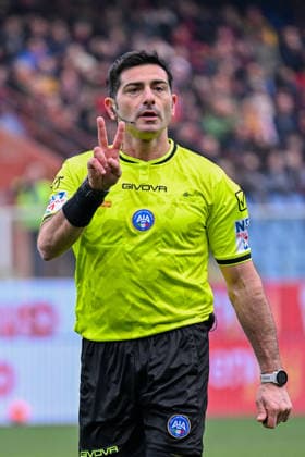 the referee during the Serie A soccer match between Genoa and Bologna at the Luigi Ferraris Stadium in Genoa, Italy - Sunday, January 25, 2026. - Soccer .  Copyright: xTanoxPecoraro LaPressex