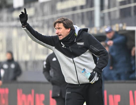 Soccer 2 Bundesliga Season 2025 26 25 01 2025 Ursapharm Arena SV Elversberg elv VfL Bochum bo 1 1 Coach Vincent WAGNER SV Elversberg Soccer 2 Bundesliga SV Elversberg