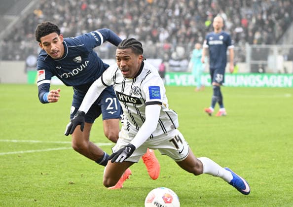 Soccer 2 Bundesliga Season 2025 26 25 01 2025 Ursapharm Arena SV Elversberg elv VfL Bochum bo 1 1 Jarzinho MALANGA SV Elversberg , front Francis ONYEKA VfL Bochum Soccer 2 Bundesliga SV Elversberg