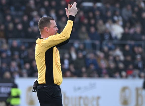 Soccer 2 Bundesliga Season 2025 26 25 01 2025 Ursapharm Arena SV Elversberg elv VfL Bochum bo 1 1 Referee Robert KAMPKA Soccer 2 Bundesliga SV Elversberg