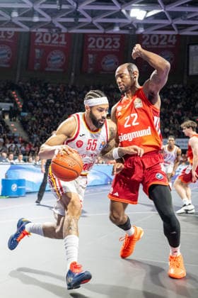 David Muenkat 55 Fitness First Wuerzburg Baskets in a duel with Isiaha Mike 22 FC Bayern Basketball , FC Bayern Basketball vs Fitness First Wuerzburg Baskets, BBL, Main Round, 25 01 2026 Munich Bavaria Germany Copyright: xkolbert-press UlrichxGamelx