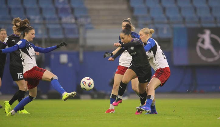 Photo Vanessa Fürst Essen against Lotta WREDE HSV and BARTZ Soccer Pixel Bundesliga Women on Sun 25 01 2026 15 Matchday Hamburger SV SGS Essen