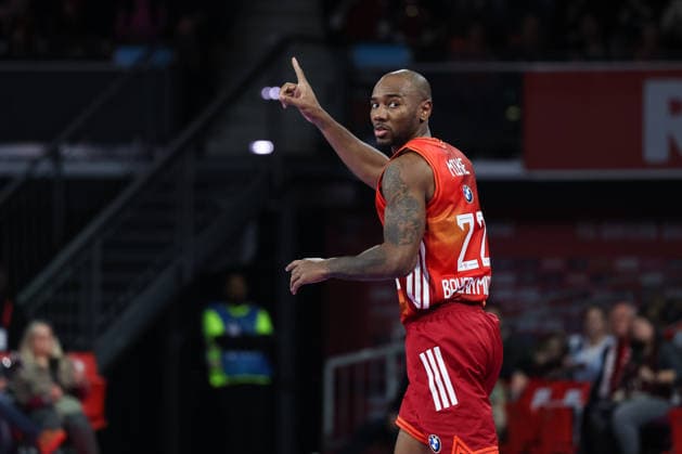 Isiaha Mike FC Bayern Basketball, 22 cheers, GER, FC Bayern Basketball vs Fitness First Wuerzburg Baskets, Basketball, easycredit Basketball Bundesliga, 17 Matchday, Season 2025 2026, 25 01 2026, GER, FC Bayern Basketball vs Fitness First Wuerzburg Baskets, Basketball, easycredit Basketball Bundesliga, 17 Matchday, Season 2025 2026, 25 01 2026 Munich Copyright: xEibner-Pressefoto JennixMaulx EP_JML