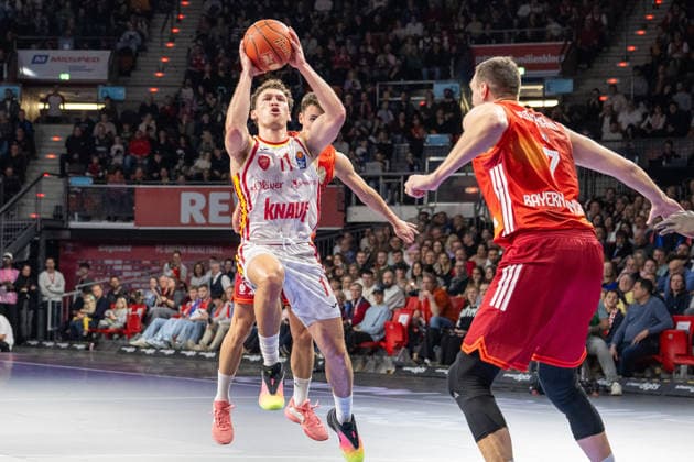 Brae Ivey 11 Fitness First Wuerzburg Baskets , Johannes Voigtmann 7 FC Bayern Basketball , FC Bayern Basketball vs Fitness First Wuerzburg Baskets, BBL, Main Round, 25 01 2026 Munich Bavaria Germany Copyright: xkolbert-press UlrichxGamelx