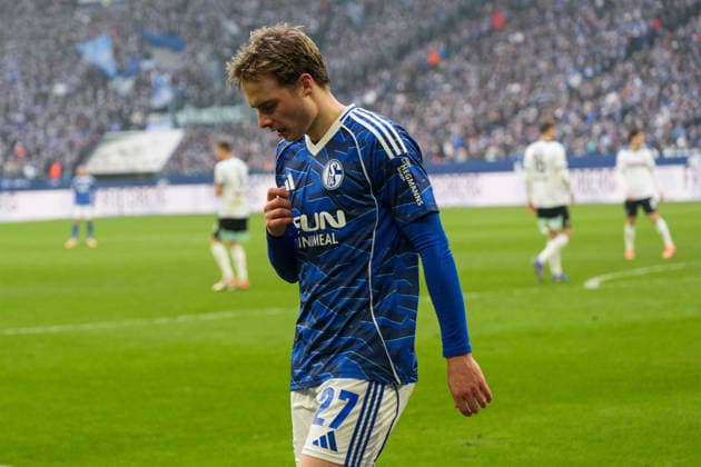 Germany Soccer 2 Bundesliga, Season 2025 26, Matchday 19 FC Schalke 04 vs 1 FC Kaiserslautern, 25 01 2026, Veltins Arena Gelsenkirchen, Nordrhein Westfalen Finn Porath FC Schalke 04, 27 Substitution Copyright: xLeonxFrickx
