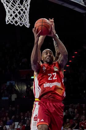German Basketball Bundesliga BBL , FC Bayern Munich Basketball vs Fitness First Würzburg Baskets, Munich FC Bayern Basketball, Würzburg Baskets Fitness First, Würzburg Baskets, 2026 01 25 in Munich SAP Garden MIKE Isiaha FC Bayern Basketball PF Nr22 FCBB22 sportworld Munich SAP Garden Bayern Germany