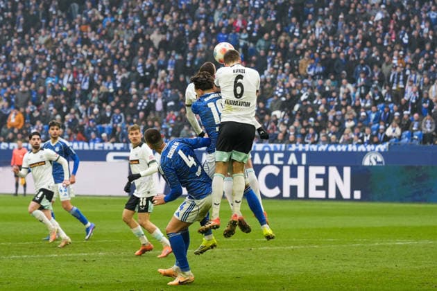 Germany Soccer 2 Bundesliga, Season 2025 26, 19 Matchday FC Schalke 04 vs 1 FC Kaiserslautern, 25 01 2026, Veltins Arena Gelsenkirchen, North Rhine-Westphalia Fabian Kunze 1 FC Kaiserslautern, 6 Hasan Kurucay, Hasan Kurucay FC Schalke 04, 4 Copyright: xLeonxFrickx