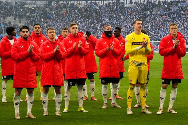 Germany Soccer 2 Bundesliga, Season 2025 26, Matchday 19 FC Schalke 04 vs 1 FC Kaiserslautern, 25 01 2026, Veltins Arena Gelsenkirchen, Nordrhein Westfalen Kaiserslautern after the match with the fans Copyright: xLeonxFrickx