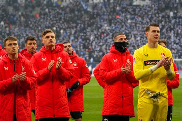 Germany Soccer 2 Bundesliga, Season 2025 26, Matchday 19 FC Schalke 04 vs 1 FC Kaiserslautern, 25 01 2026, Veltins Arena Gelsenkirchen, Nordrhein Westfalen Kaiserslautern after the match with the fans Copyright: xLeonxFrickx