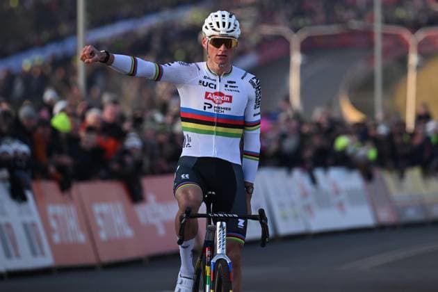 Dutch Mathieu Van Der Poel celebrates as he crosses the finish line to win the men s elite race at the World Cup cyclocross cycling event in Hoogerheide, Netherlands, stage 12 (out of 12) of the UCI World Cup cyclocross competition, Sunday 25 January 2026. LUCxCLAESSEN  x158494699x