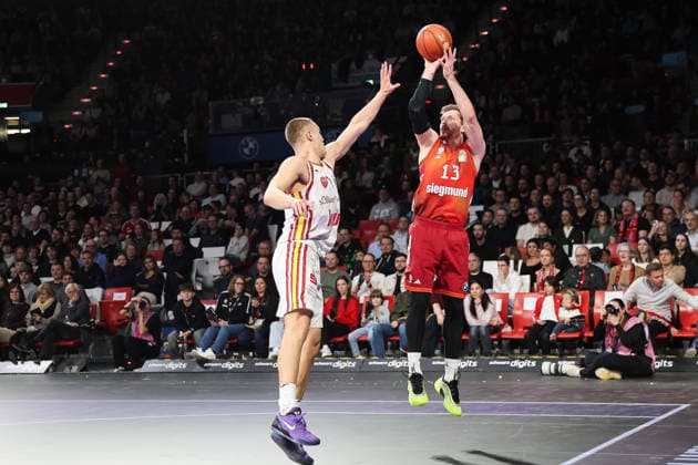 Andreas Obst FC Bayern Basketball, 13 with Marko Petric Fitness First Wuerzburg Baskets, 13 , GER, FC Bayern Basketball vs Fitness First Wuerzburg Baskets, Basketball, easycredit Basketball Bundesliga, 17 Matchday, Season 2025 2026, 25 01 2026, GER, FC Bayern Basketball vs Fitness First Wuerzburg Baskets, Basketball, easycredit Basketball Bundesliga, 17 Matchday, Season 2025 2026, 25 01 2026 Munich Copyright: xEibner-Pressefoto JennixMaulx EP_JML