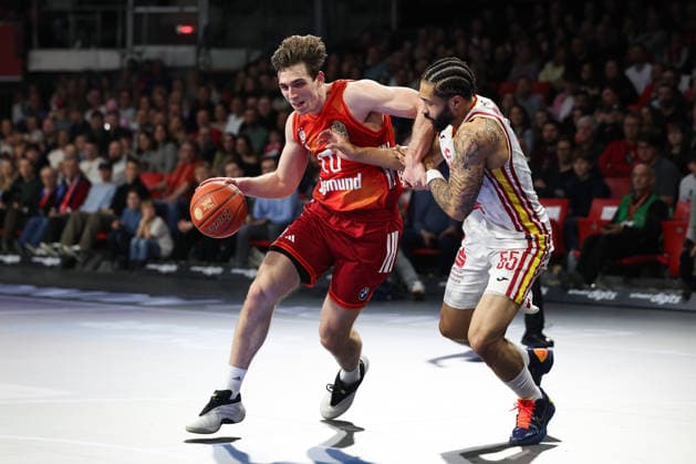 Justinian Jessup FC Bayern Basketball, 10 with David Muenkat Fitness First Wuerzburg Baskets, 55 , GER, FC Bayern Basketball vs Fitness First Wuerzburg Baskets, Basketball, easycredit Basketball Bundesliga, Matchday 17, Season 2025 2026, 25 01 2026, GER, FC Bayern Basketball vs Fitness First Wuerzburg Baskets, Basketball, easycredit Basketball Bundesliga, Matchday 17, Season 2025 2026, 25 01 2026 Muenchen Copyright: xEibner-Pressefoto JennixMaulx EP_JML