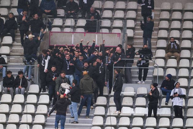 FBL FRA La LIGUE1 Paris FC Angers SCO Angers SCO fans before the French L1 football match between Paris FC an Angers SCO at Stade Jean Bouin on January 25, 2026 in Paris France Copyright: JoaquimxFerreira