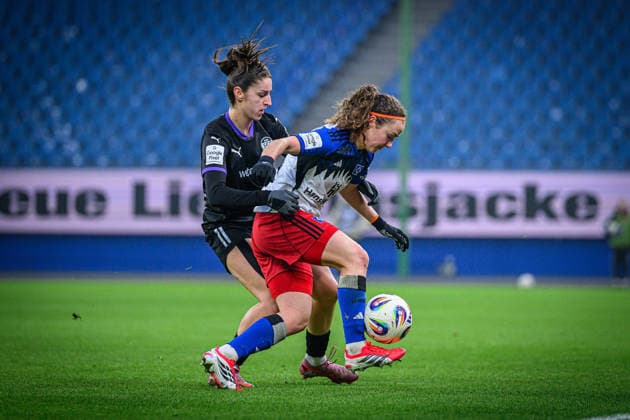 Soccer I Women I Season 2025 2026 I Bundesliga I 15 Matchday I Hamburger SV SGS Essen I 25 01 2026 Laureta Elmazi 11, SGS Essen , Melanie Brunnthaler 11, Hamburger SV Hamburg Volksparkstadion Hamburg Germany Copyright: xLobecax xHenningxRohlfsx
