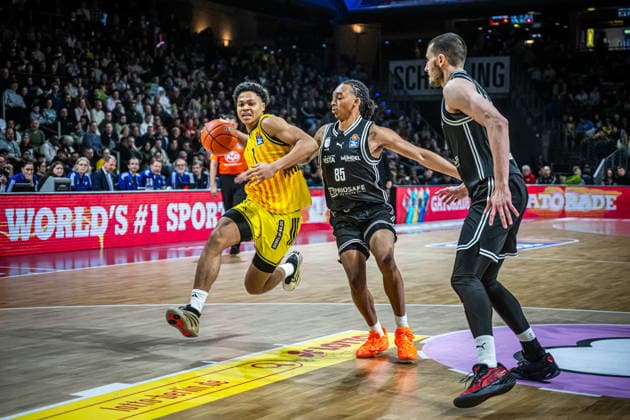 Basketball Berlin 25 01 2026 Season 2025 2026 EasyCredit BBL 1 Bundesliga Men, Men Alba Berlin BMA365 Bamberg Baskets Jack Kayil Alba Berlin, No 07 Austin Crowley Bamberg, No 55