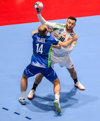260125 Domen Tajnik of Slovenia and Zoltan Szita of Hungary during the EHF European Handball Championship main round match between Slovenia and Hungary on January 25, 2026 in Malmö Photo Petter Arvidson BILDBYRAN kod PA PA1137 handball handball handball handballs em 2026 slovenien slovenia hungary ungern ehf european handball championship bbeng  Copyright: PETTERxARVIDSON BB260125PA010