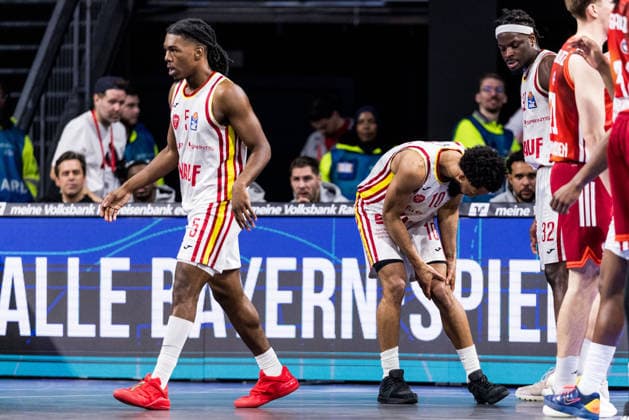 easyCredit Basketball Bundesliga, FC Bayern München Fitness First Würzburg Baskets 25 01 2026 Davion Mintz Fitness First Würzburg Baskets, 10 checks his thigh easyCredit Basketball Bundesliga, FC Bayern München Fitness First Würzburg Baskets Munich, BMW Park on 25 01 2026 Copyright: xBEAUTIFULxSPORTS Wunderlx