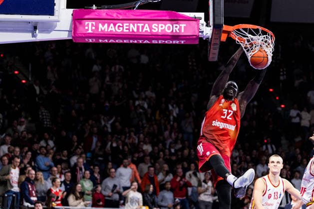 easyCredit Basketball Bundesliga, FC Bayern München Fitness First Würzburg Baskets 25 01 2026 Wenyen Gabriel FC Bayern München, 32 dunkt easyCredit Basketball Bundesliga, FC Bayern München Fitness First Würzburg Baskets Munich, BMW Park on 25 01 2026 Copyright: xBEAUTIFULxSPORTS Wunderlx