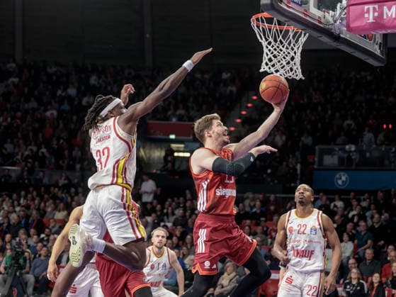 Germany Basketball, Basketball Bundesliga BBL 2025 26, 17 Matchday FC Bayern Basketball vs Fitness First Wuerzburg Baskets BMW Park Muenchen Charles Thompson Fitness First Wuerzburg Baskets, 32 Andreas Obst FC Bayern Muenchen, 13 Copyright: xChristopherxRupprechtx