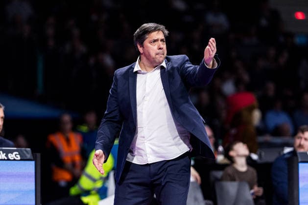 easyCredit Basketball Bundesliga, FC Bayern München Fitness First Würzburg Baskets 25 01 2026 Sasa Filipovski Head Coach Fitness First Würzburg Baskets gestures easyCredit Basketball Bundesliga, FC Bayern München Fitness First Würzburg Baskets Munich, BMW Park on 25 01 2026 Copyright: xBEAUTIFULxSPORTS Wunderlx