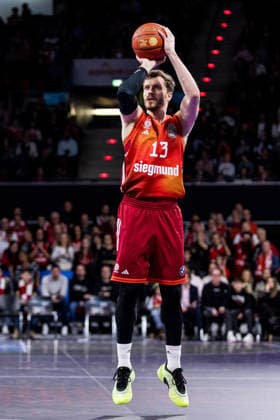 easyCredit Basketball Bundesliga, FC Bayern München Fitness First Würzburg Baskets 25 01 2026 Andreas Andi Obst FC Bayern München, 13 in the throw, three, three-point throw easyCredit Basketball Bundesliga, FC Bayern München Fitness First Würzburg Baskets Munich, BMW Park on 25 01 2026 Copyright: xBEAUTIFULxSPORTS Wunderlx