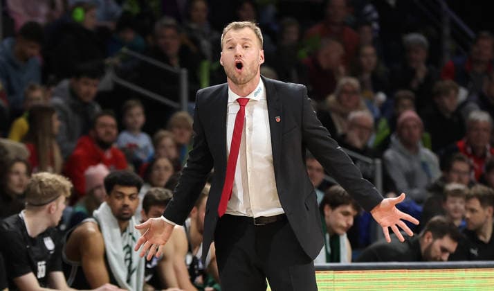 Coach Anton Gavel gives instructions Sport Basketball BBL Bundesliga Men 17 Matchday Season 2025 2026 25 01 2026 ALBA Berlin vs BMA365 Bamberg Baskets