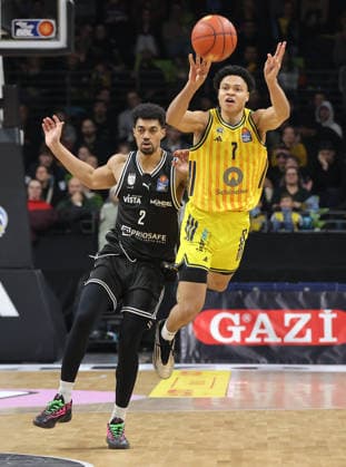 Ibrahim Watson, Jack Kayil on the ball duel Match scene Action Sport Basketball BBL Bundesliga Men 17 Matchday Season 2025 2026 25 01 2026 ALBA Berlin vs BMA365 Bamberg Baskets