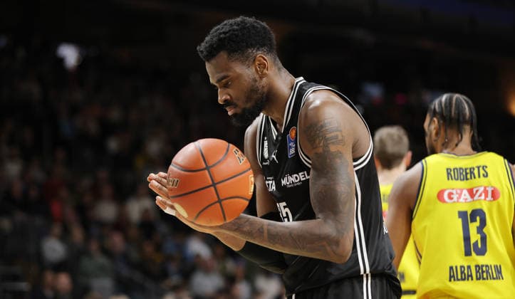 Ejiofor Onu disappointed Disappointment Action Upper body Sport Basketball BBL Bundesliga Men 17 Matchday Season 2025 2026 25 01 2026 ALBA Berlin vs BMA365 Bamberg Baskets