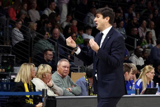 DEU, easyCredit BBL, ALBA vs BMA365 Bamberg Baskets, 25 01 2026, Max Schmeling Halle, Berlin, DEU, easyCredit BBL, ALBA vs BMA365 Bamberg Baskets, in the picture CHEFTRAINER Pedro Calles ALBA Berlin nordphotoxGmbHx xEngler nph00076