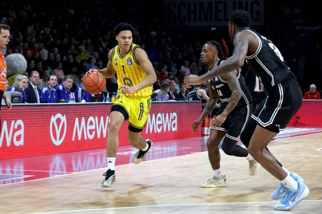DEU, easyCredit BBL, ALBA vs BMA365 Bamberg Baskets, 25 01 2026, Max Schmeling Halle, Berlin, DEU, easyCredit BBL, ALBA vs BMA365 Bamberg Baskets, pictured Jack Kayil ALBA Berlin 7 , Cobe Williams Bamberg 24 , Ejifor Onu Bamberg 35 nordphotoxGmbHx xEngler nph00076