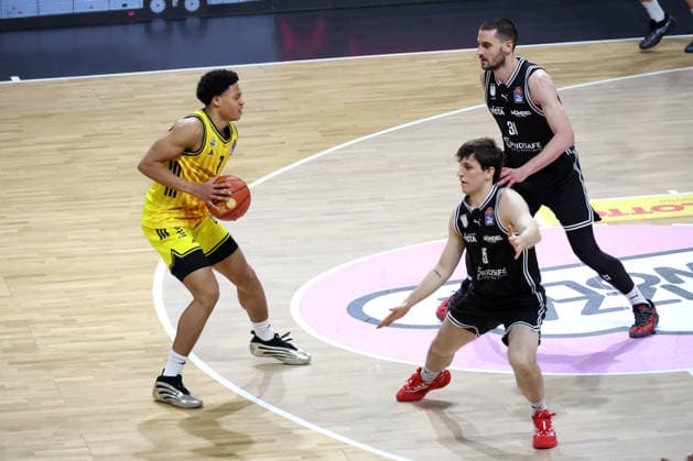 DEU, easyCredit BBL, ALBA vs BMA365 Bamberg Baskets, 25 01 2026, Max Schmeling Halle, Berlin, DEU, easyCredit BBL, ALBA vs BMA365 Bamberg Baskets, pictured Jack Kayil ALBA Berlin 7 , Adrian Petkovic Bamberg 15 , Daniel Keppeler Bamberg 31 nordphotoxGmbHx xEngler nph00076