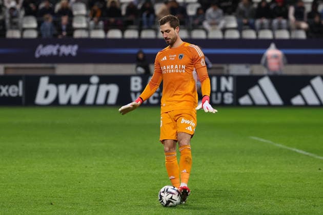 FBL FRA La LIGUE1 Paris FC Angers SCO golakeeper Kevin Trapp Paris FC in aktion, in action, during the French L1 football match between Paris FC an Angers SCO at Stade Jean Bouin on January 25, 2026 in Paris France Copyright: JoaquimxFerreira
